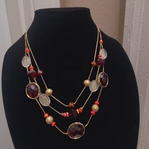 🌴Gorgeous triple strand Red and white Beaded Necklace.